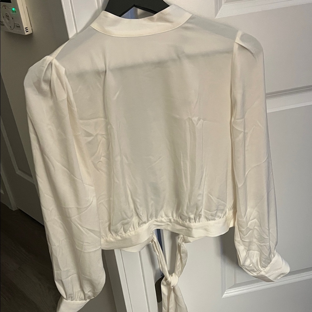 NWT Banana Republic Off White Tie-Back Long Sleeve Blouse
